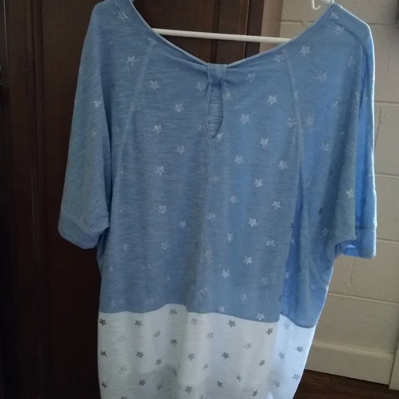Woman Within Top Size 1X PLUS White and Light Blue with Silver Stars - Picture 2 of 2